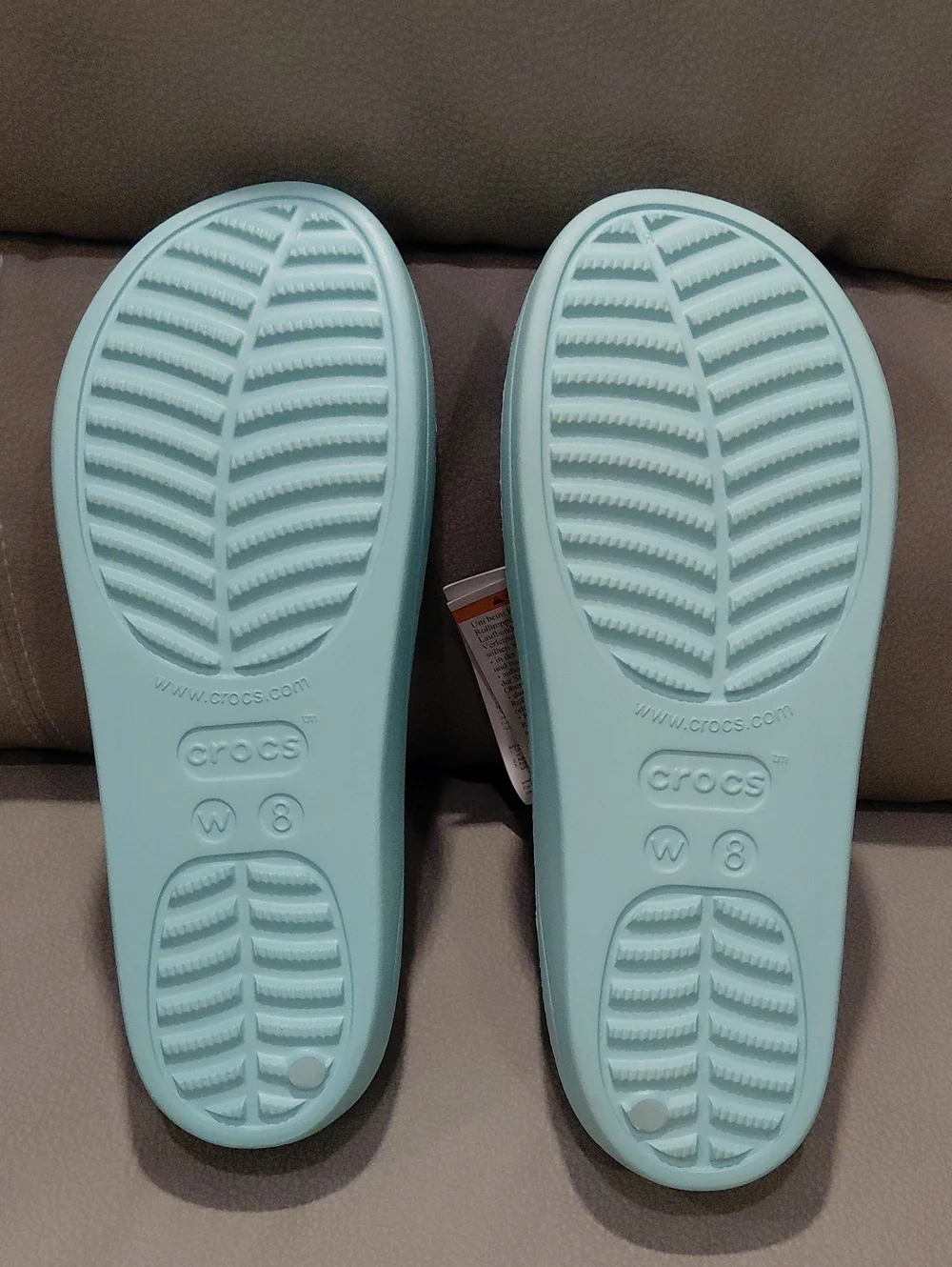 CROCS nwt size